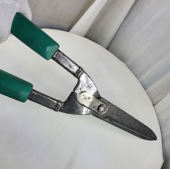 Vintage Wiss No. 8D USA Green Handled Forged-Hardened Hedge Clippers Shears - Picture 6 of 12
